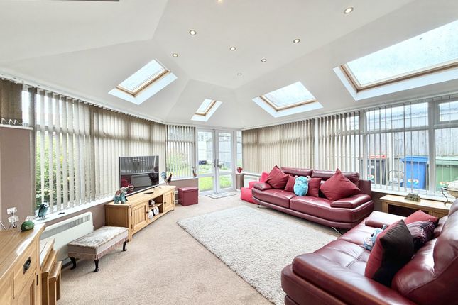 52, Devonshire Avenue, Thornton photo 2