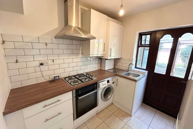 524, Parrs Wood Road, Manchester photo 3