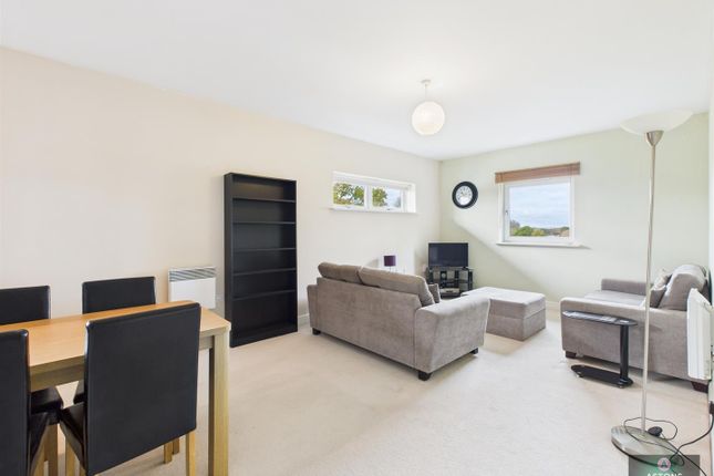 36, Daniels House, Crawley photo 2
