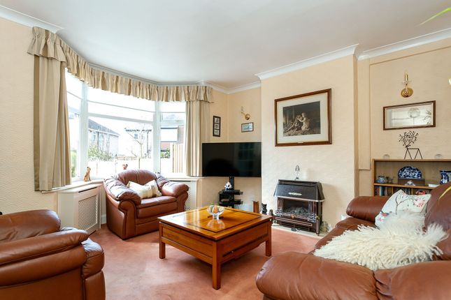 19 Skipton Crescent, Harrogate photo 2