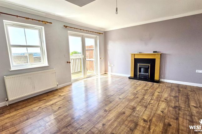 1, Victoria Court, Milford Haven photo 3