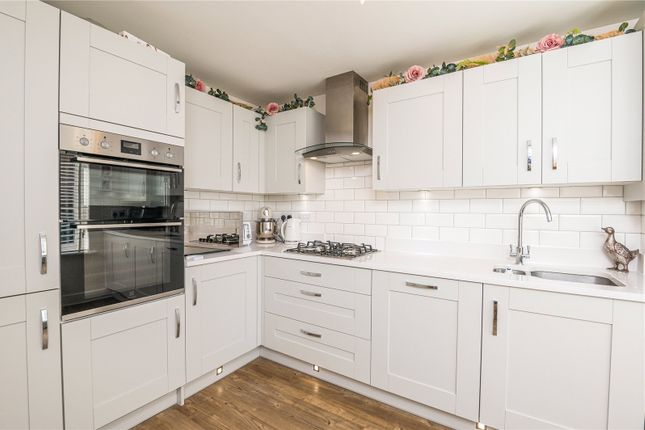 23, Kingfisher Street, Great Wakering photo 4