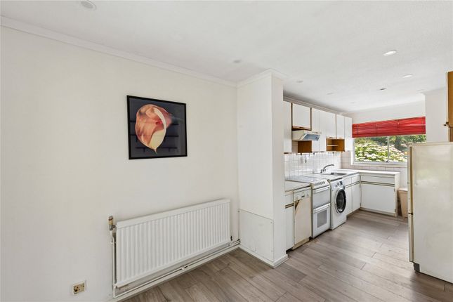 41, Lomond Close, London photo 3