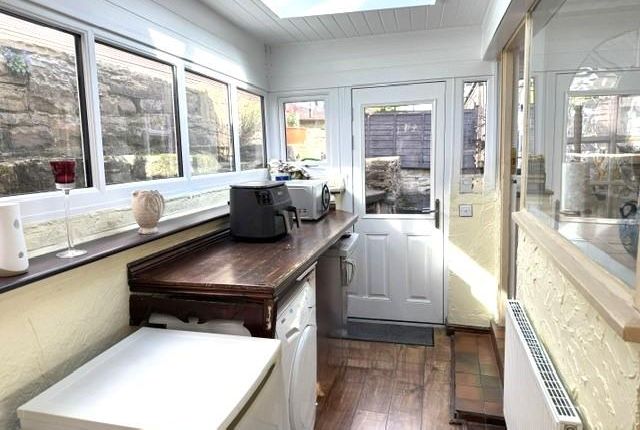 80, Priesthorpe Road, Pudsey photo 4