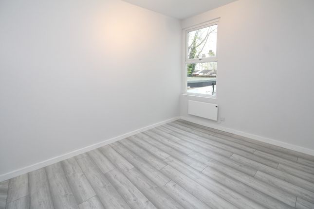 Flat to rent in The Brent, Dartford