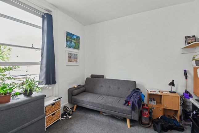 Flat A-C, 1, 4, 6,  9 - 20, 30 Montpelier Road, Brighton photo 5
