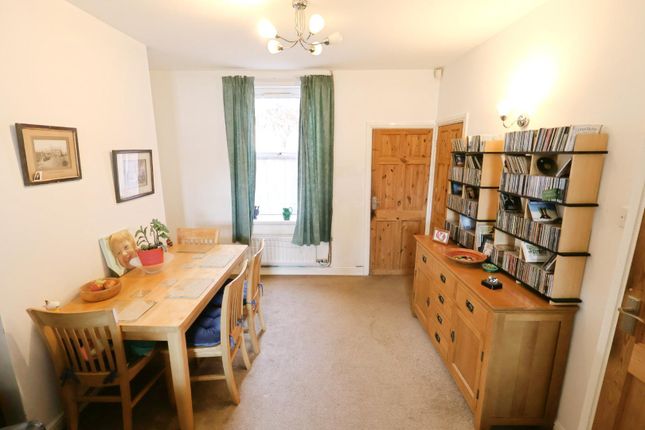 35, Salop Road, Wrexham photo 3