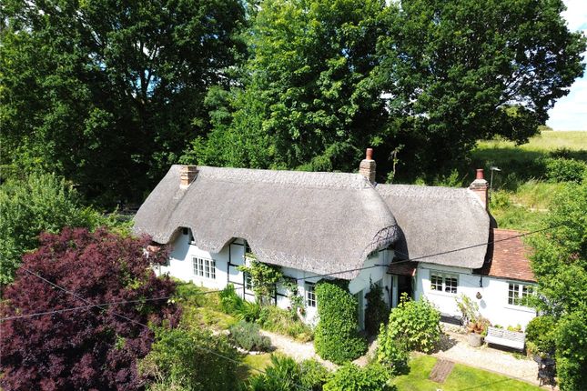 Thumbnail Cottage for sale in Beenham Hill, Beenham, Reading, Berkshire
