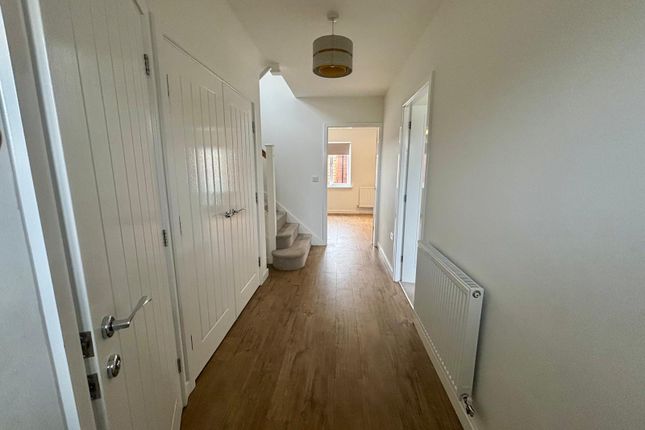 2 Teal Way, Wistaston, Crewe photo 2
