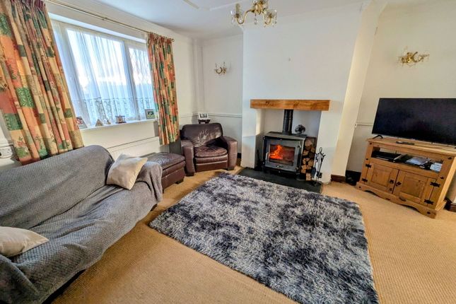 15, Heol Marlais, Ammanford photo 2
