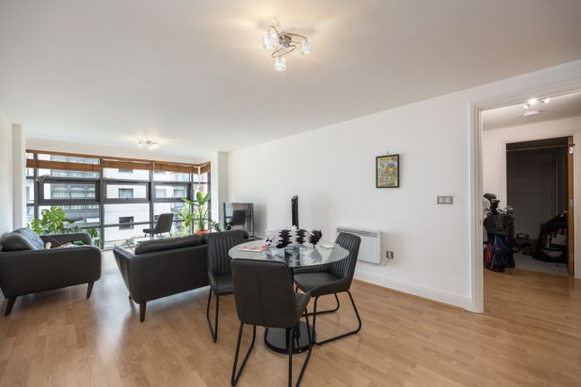 Flat to rent in Dolben Court, Montaigne Close, Westminster, London