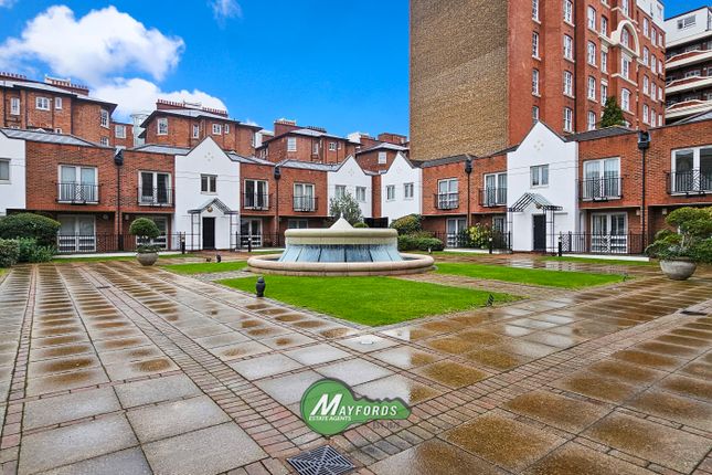 Mews house to rent in Squire Gardens, London