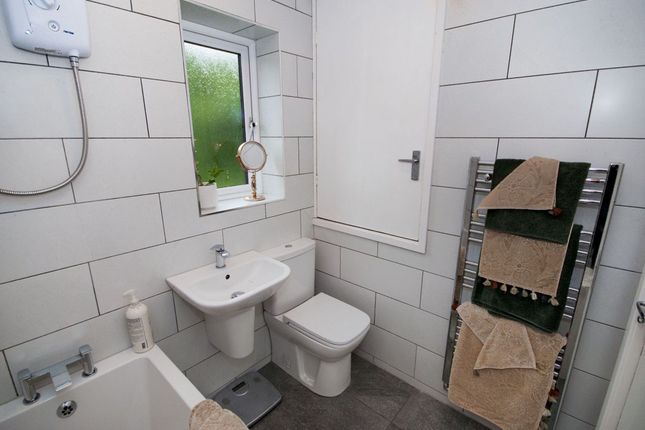 21 Moors View, Bury photo 3