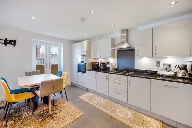 19 Primrose Way, Wilmslow photo 2