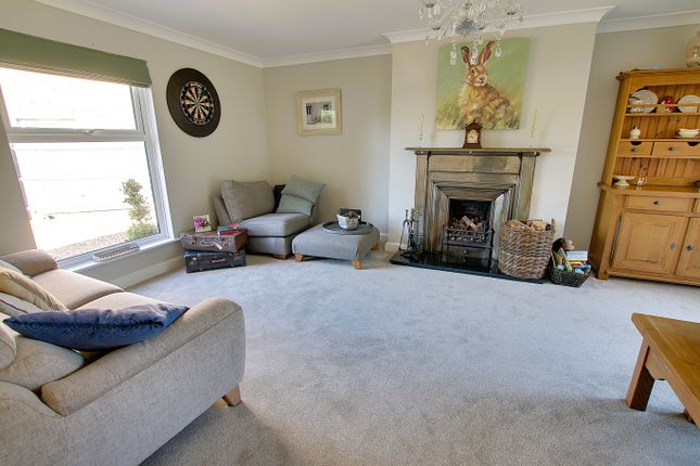 6, Oaktree Close, Doddington photo 2