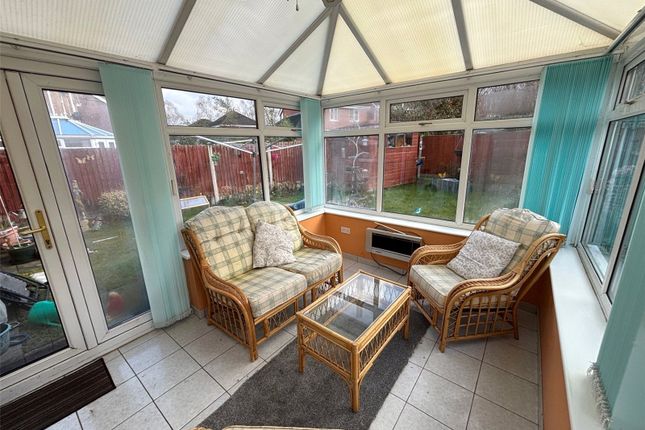 26, Longthorpe Drive, Telford photo 4