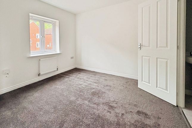 93, Groeswen Park, Port Talbot photo 4