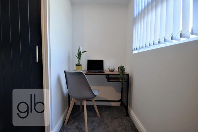 Room 2, 17, Mowbray Street, Coventry photo 3