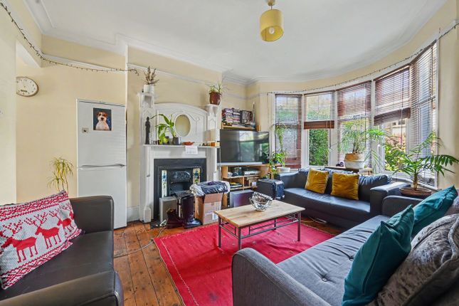 69, Dewsbury Road, London photo 2