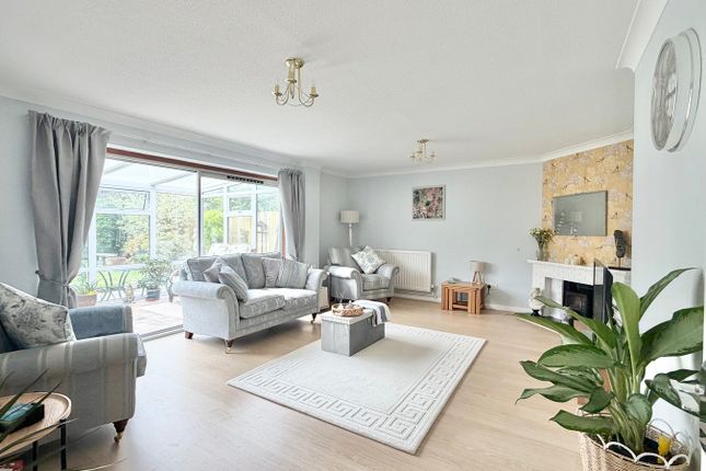 12, Hawthorn Avenue, Bexhill-on-Sea photo 2