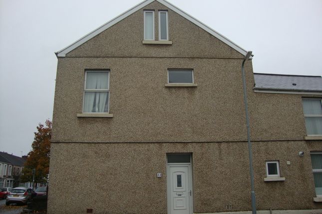 Maisonette to rent in St Helens Crescent, Brynmill, Swansea