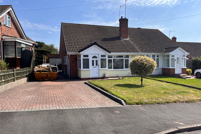 Thumbnail Bungalow for sale in Penns Close, Leamington Spa, Warwickshire