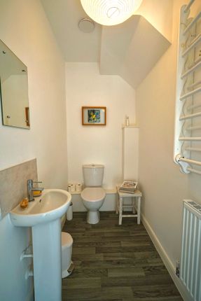 52Ac5838-Eb75-49B5-9Ea6-235961597Add