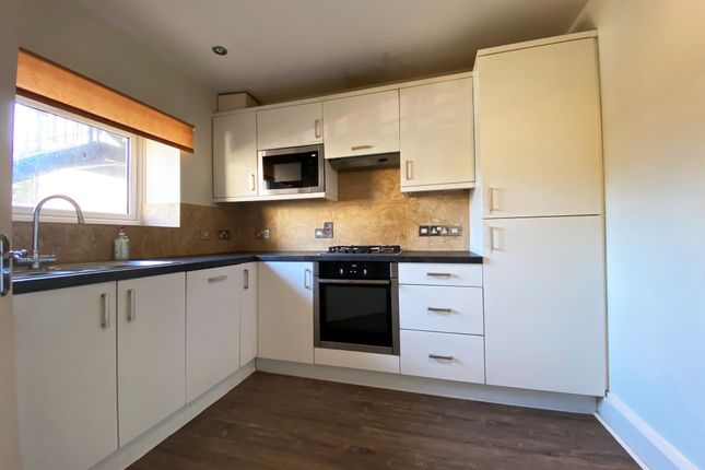 2 Tawney House, Matlock Green, Matlock photo 4