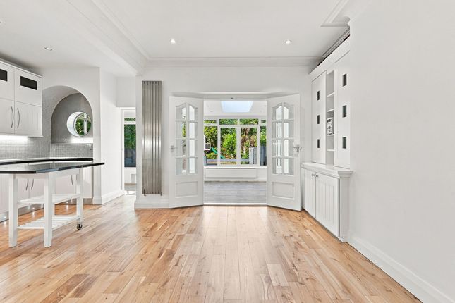 74, Mayfield Avenue, Southend-on-sea photo 4