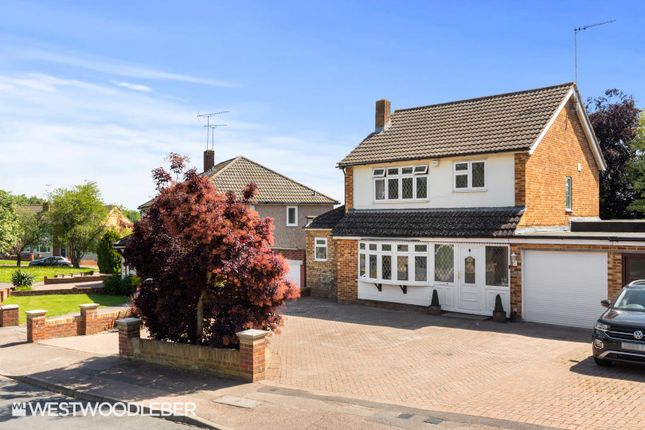 Thumbnail Link-detached house for sale in High Wood Road, Hoddesdon