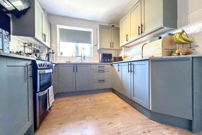 70, Coptleigh, Houghton Le Spring photo 4