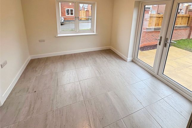 21, Oxford Drive, Wolverhampton photo 3