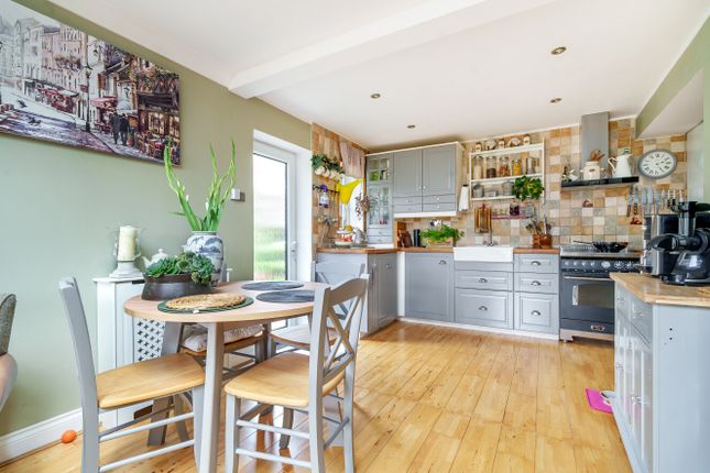 5, Chalky Lane, Dogmersfield photo 4