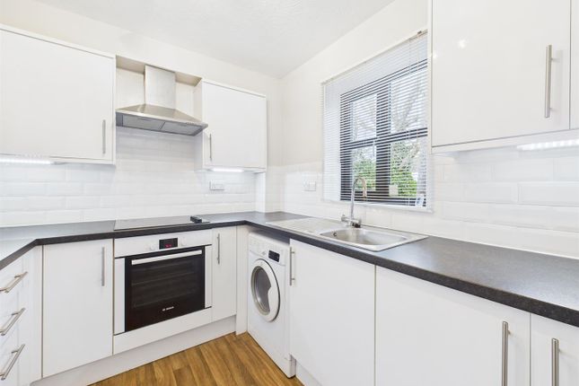 4, Jasmin Close, Northwood photo 4