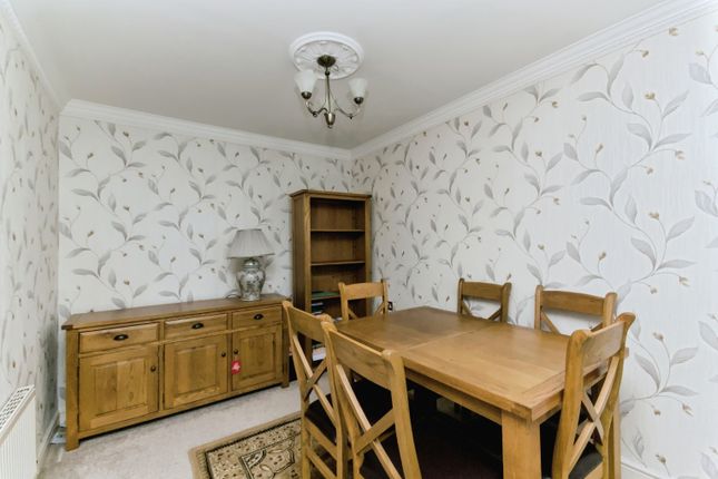 Flat 44, Berkeley Court 1-9, Wilmington Square, Eastbourne photo 4