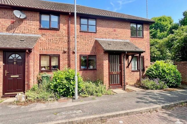 1-bed flat on 48 Pennycress Way, Newport Pagnell, £190,000