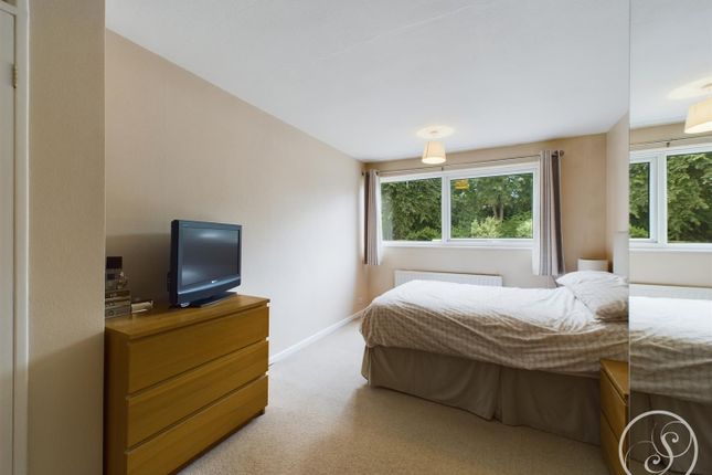 Flat for sale in Gledhow Court, Chapel Allerton, Leeds