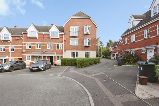 Canterbury Close, Birmingham photo 3