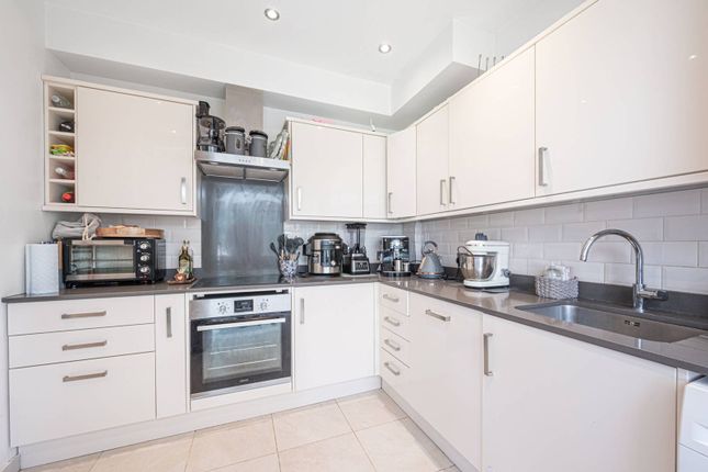 Thumbnail Property to rent in Nether Street N3, Woodside Park, London,
