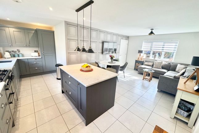 8 Silver Close, Market Drayton photo 2