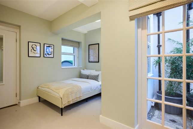 Strathearn Place, London photo 4