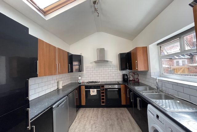 Thumbnail Terraced house to rent in Sherwood Street, Fallowfield, Manchester