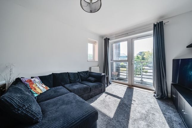 Thumbnail Flat for sale in Davy Place, Bracknell, Berkshire