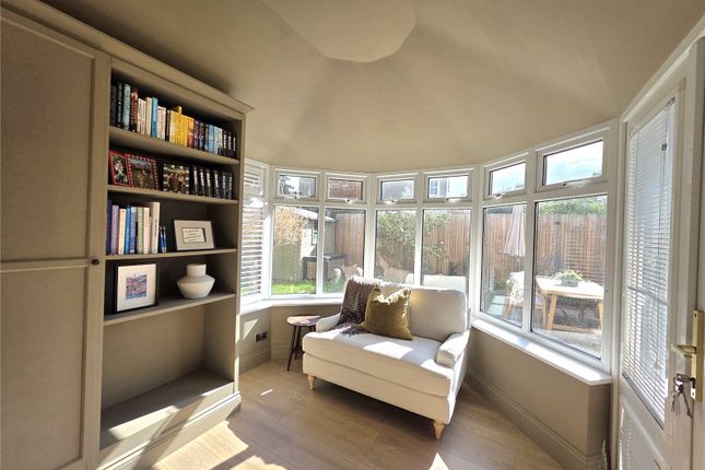 5, Kingfisher Gate, Essex photo 2