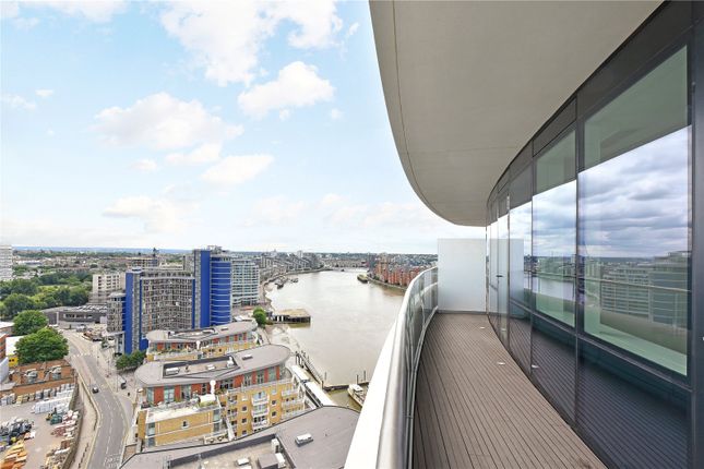 1-bed flat on Flat 91, Lombard Wharf, Battersea, £475,000