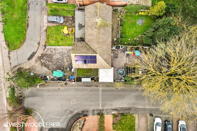 5, Priory Close, Broxbourne photo 3