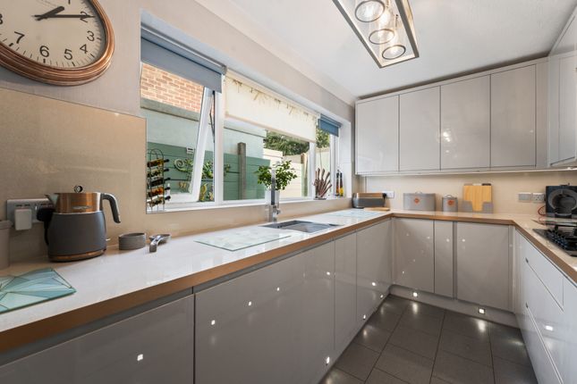 18, Haste Hill Close, Maidstone photo 4