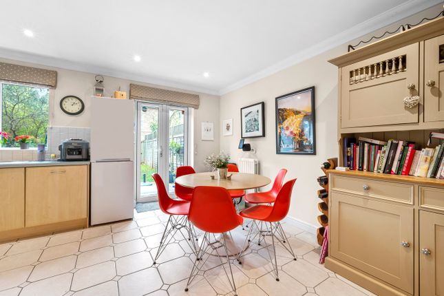 Town house for sale in Woodsome Lodge, Weybridge