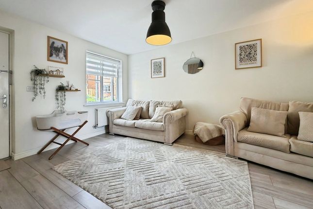 31, Heol Y Pibydd, Swansea photo 2