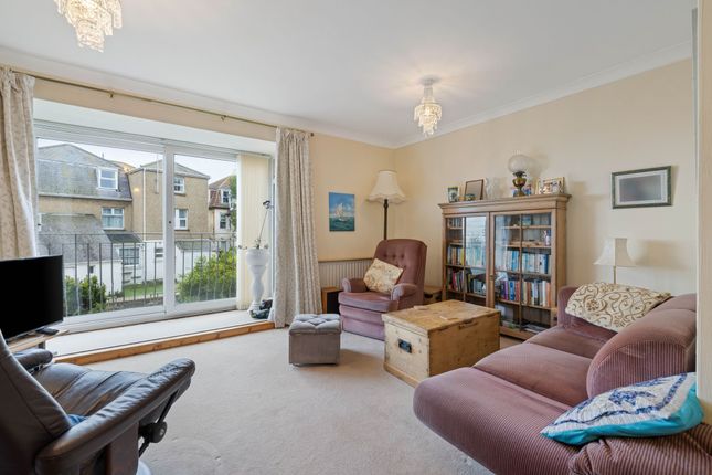 4 Seafield Terrace Stocker Road, Bognor Regis photo 4